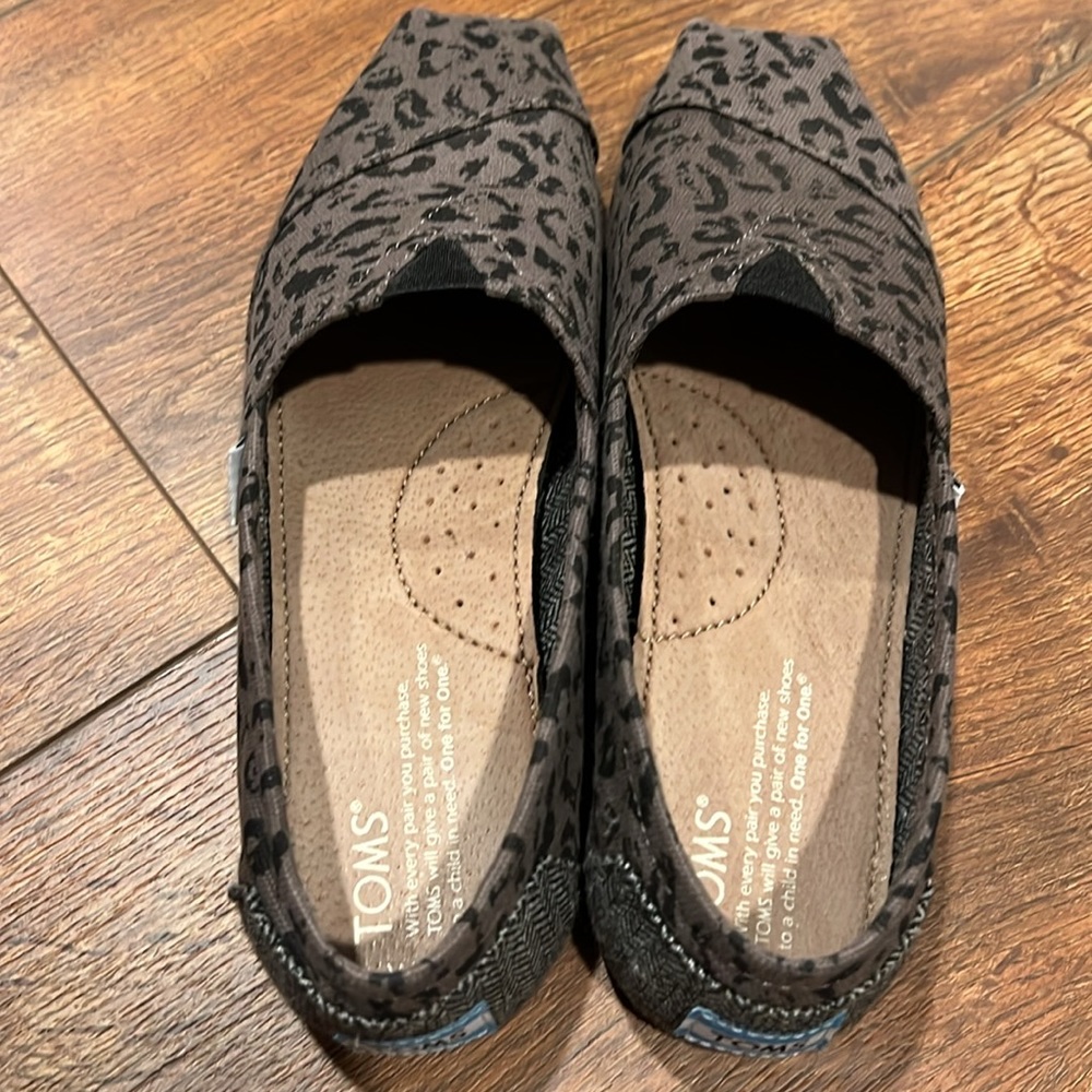 TOMS Classics - Picture 5 of 5